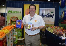 Howard Nager with Sun Pacific proudly shares how the company is growing its organic program. Just last month, organic Cuties were launched and in fall of last year, Sun Pacific introduced organic Mighties.
